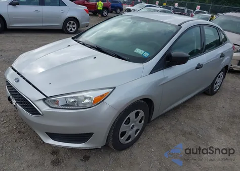 2018 Ford Focus S из США, поврежденный, VIN 1FADP3E2XJL274529